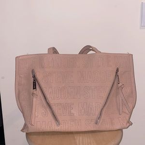 Steve Madden purse! Very good condition!